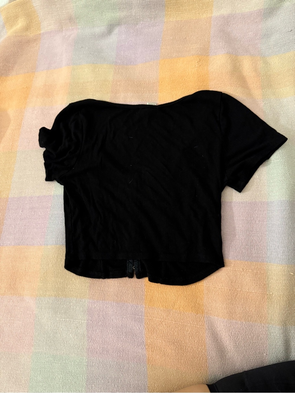 Black clasp front crop top - large - Picture 4 of 4